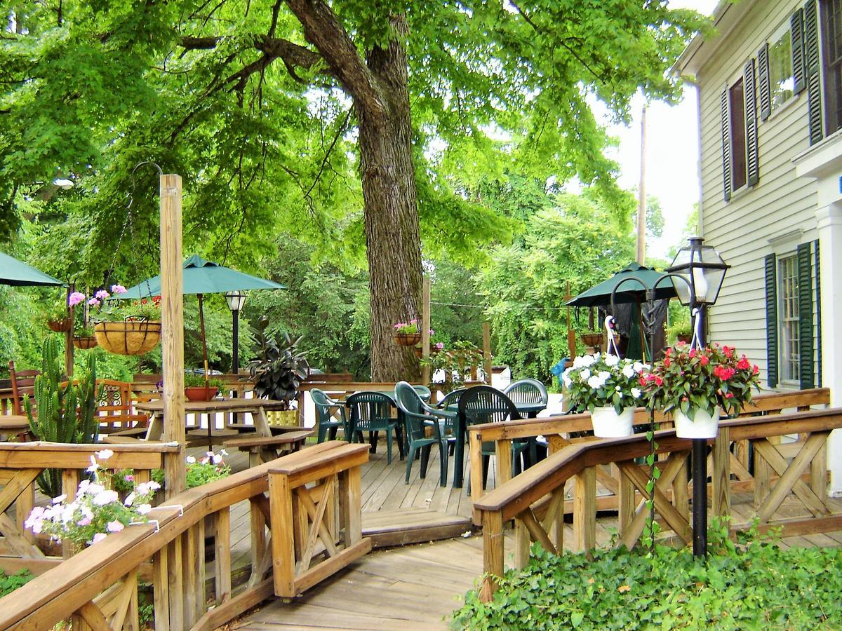 Rider's Inn Painesville Exterior foto